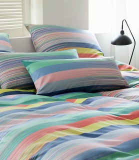 Bettwäsche Elegante Change Rainbow auf dem Bett